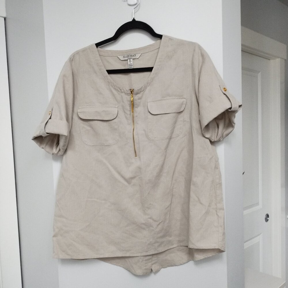 Ellen Tracy linen 1/2 zip with gold accents
